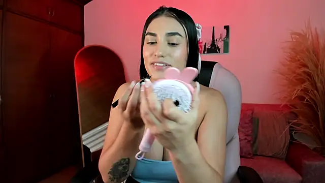 Alheli 16 online show from 18, 12, 2025