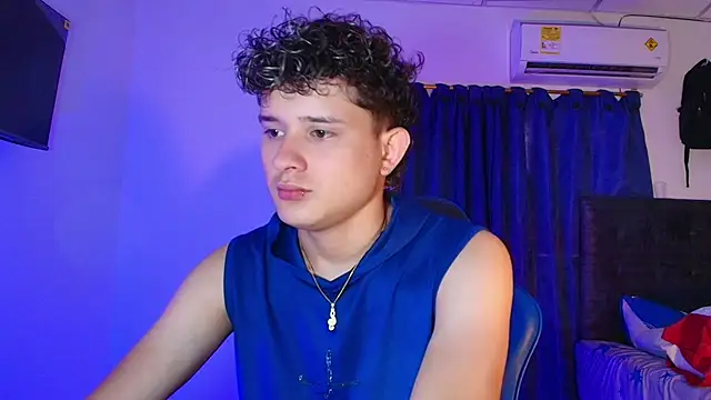 Snapshot of Nathan_Bluee chatting on 11, 6, 2026 Nathan Bluee online show from 11, 6, 2026