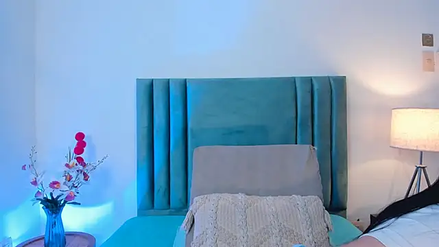 AuraStonee online show from 27, 12, 2024