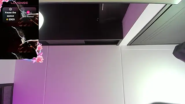 Samanthamillher10 online show from 2, 11, 2025