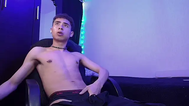 sexybat twink online show from 26, 2, 2025