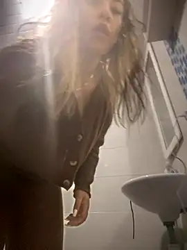 Snapshot of Khalyk_G chatting on 9, 11, 2025 Khalyk G online show from 9, 11, 2025