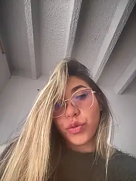 Snapshot of Khalyk_G chatting on 9, 11, 2025 Khalyk G online show from 9, 11, 2025