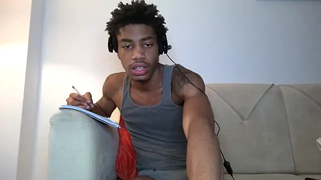 Snapshot of Skinnyblackman chatting on 14, 11, 2025 Skinnyblackman online show from 14, 11, 2025