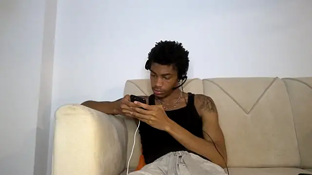 Snapshot of Skinnyblackman chatting on 15, 11, 2025 Skinnyblackman online show from 15, 11, 2025