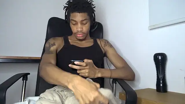 Snapshot of Skinnyblackman chatting on 24, 5, 2026 Skinnyblackman online show from 24, 5, 2026
