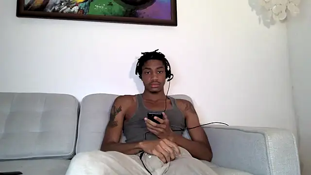 Snapshot of Skinnyblackman chatting on 21, 10, 2025 Skinnyblackman online show from 21, 10, 2025