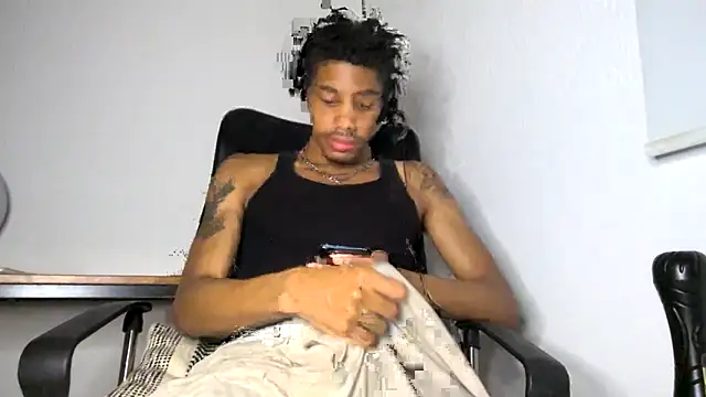 Snapshot of Skinnyblackman chatting on 28, 5, 2026 Skinnyblackman online show from 28, 5, 2026