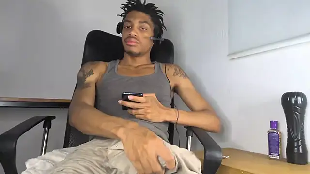 Snapshot of Skinnyblackman chatting on 22, 5, 2026 Skinnyblackman online show from 22, 5, 2026