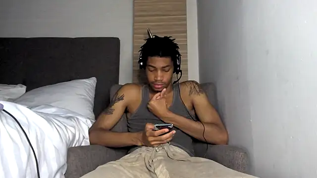 Snapshot of Skinnyblackman chatting on 9, 5, 2026 Skinnyblackman online show from 9, 5, 2026