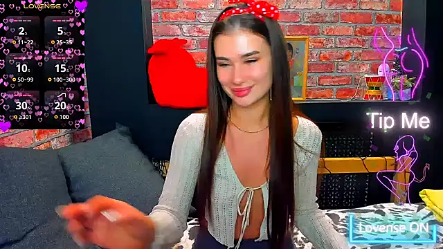 Snapshot of UrJoyy chatting on 1, 11, 2025 UrJoyy online show from 1, 11, 2025