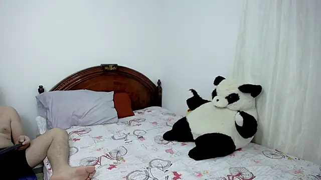 ambar jacksonn online show from 9, 4, 2026