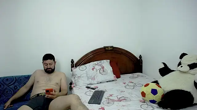 ambar jacksonn online show from 13, 4, 2026