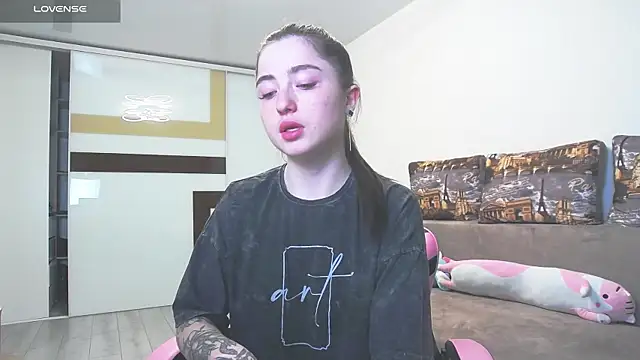 Snapshot of Luxuryalma chatting on 3, 6, 2026 Luxuryalma online show from 3, 6, 2026