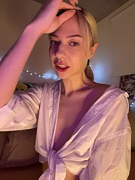 Snapshot of _urbestie_ chatting on 16, 5, 2026 urbestie online show from 16, 5, 2026