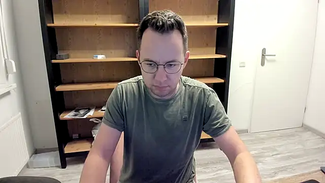 Snapshot of green_oasis100 chatting on 6, 1, 2025 green oasis100 online show from 6, 1, 2025