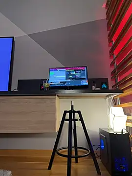 MiaJeanns online show from 24, 1, 2025