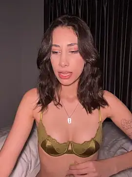 Sophiehii online show from 5, 3, 2025