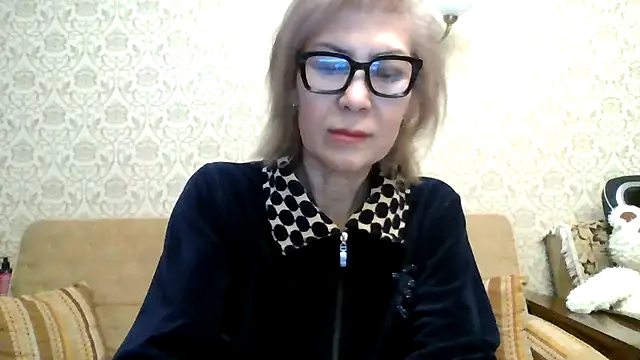 Elegant00Lady online show from 13, 1, 2026