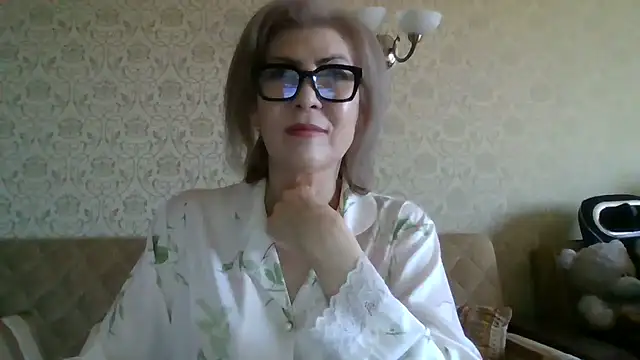 Snapshot of Elegant00Lady chatting on 5, 7, 2026 Elegant00Lady online show from 5, 7, 2026