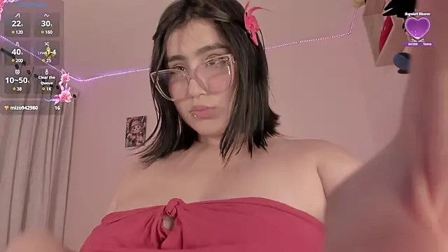 Snapshot of juli_juliana chatting on 6, 12, 2024 juli juliana online show from 6, 12, 2024