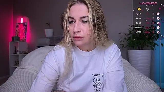 Snapshot of Tanya_Acid chatting on 16, 10, 2025 Tanya Acid online show from 16, 10, 2025