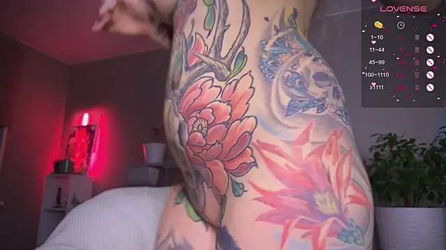 Snapshot of Tanya_Acid chatting on 6, 10, 2025 Tanya Acid online show from 6, 10, 2025