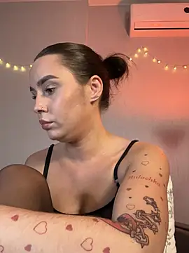 MiaNell online show from 15, 3, 2026