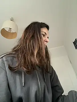 Sara darling online show from 9, 12, 2024