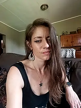 Missmesexycouple69 online show from 9, 1, 2026