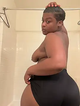 Snapshot of Prettynthick12 chatting on 1, 6, 2026 Prettynthick12 online show from 1, 6, 2026