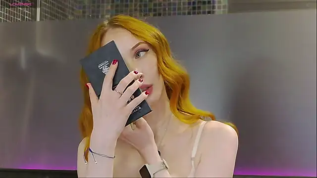 Snapshot of MayaSolar chatting on 30, 11, 2025 MayaSolar online show from 30, 11, 2025