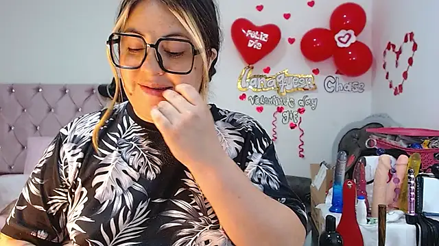 lanaqueen699 online show from 25, 2, 2025