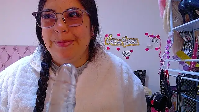 Snapshot of lanaqueen699 chatting on 7, 7, 2026 lanaqueen699 online show from 7, 7, 2026