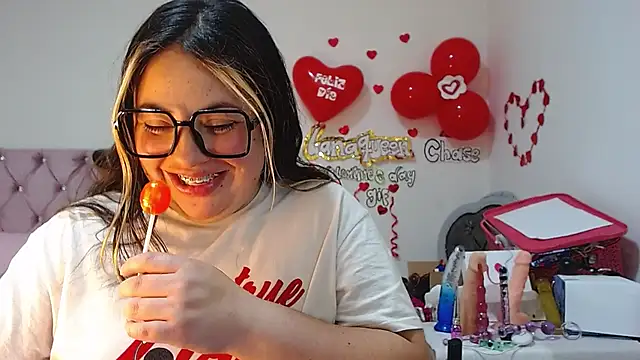lanaqueen699 online show from 27, 2, 2025