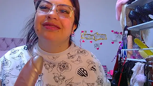 Snapshot of lanaqueen699 chatting on 3, 6, 2026 lanaqueen699 online show from 3, 6, 2026