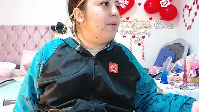 lanaqueen699 online show from 28, 2, 2025