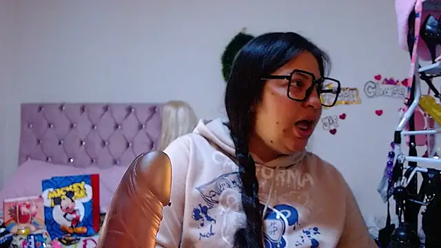 lanaqueen699 online show from 11, 3, 2026