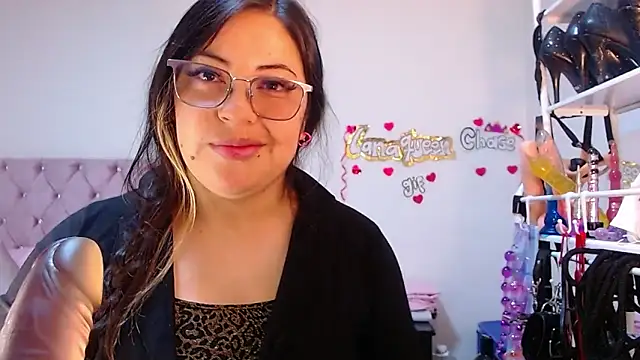 lanaqueen699 online show from 3, 2, 2026