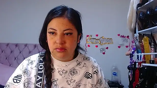 lanaqueen699 online show from 13, 4, 2026