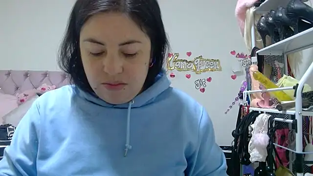 Snapshot of lanaqueen699 chatting on 26, 5, 2026 lanaqueen699 online show from 26, 5, 2026