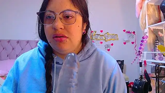 Snapshot of lanaqueen699 chatting on 10, 7, 2026 lanaqueen699 online show from 10, 7, 2026