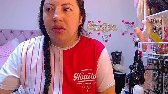 Snapshot of lanaqueen699 chatting on 1, 7, 2026 lanaqueen699 online show from 1, 7, 2026