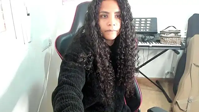 Snapshot of Ama_music chatting on 14, 5, 2026 Ama music online show from 14, 5, 2026
