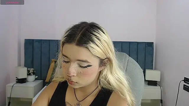 april bunnyy online show from 17, 4, 2026