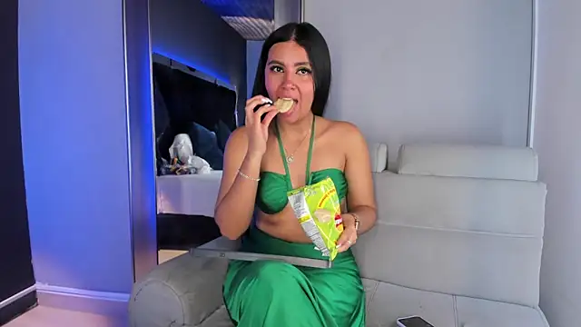 Larabrooks online show from 10, 3, 2026