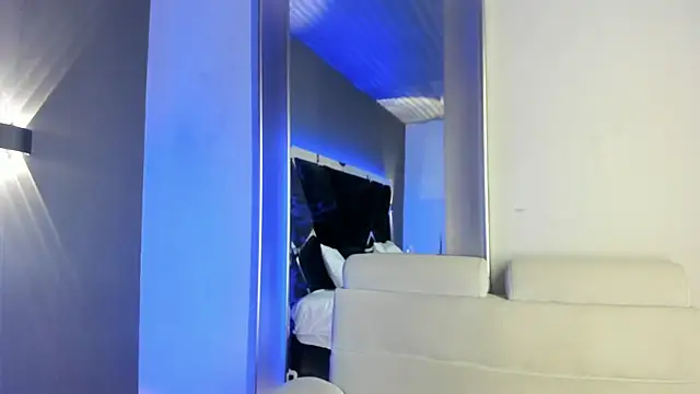 Larabrooks online show from 1, 7, 2026