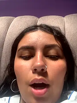 Larabrooks online show from 7, 10, 2025