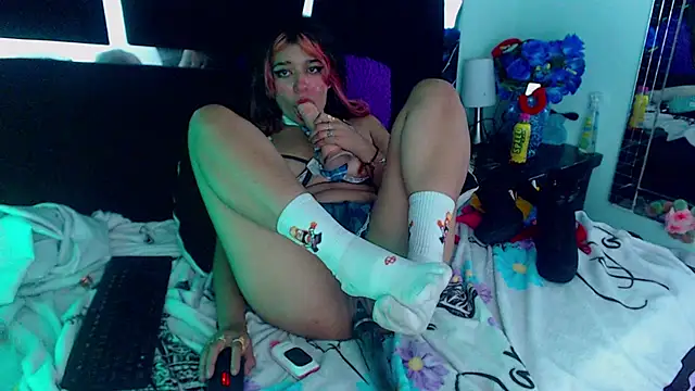 UnderBaby  online show from 3, 2, 2025