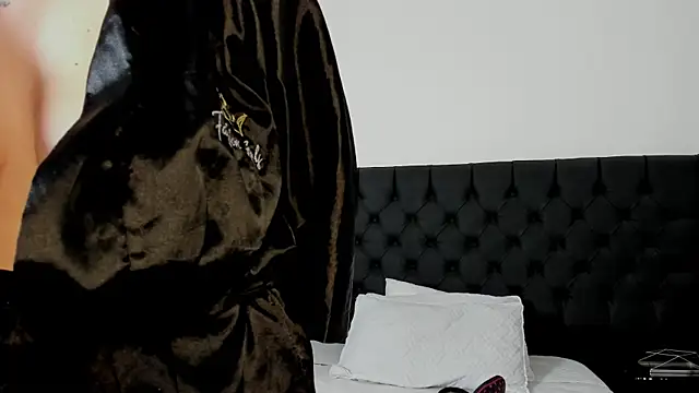 Melany Luv online show from 18, 12, 2025